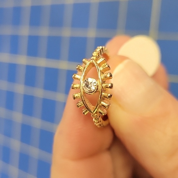 Felt's Fun Finds Jewelry - Eye Design Diamond Faux Gold Tone Ring Size 7